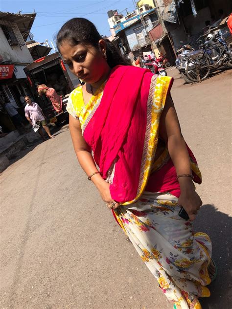 marwadi aunty navel|maharashtra saree style.